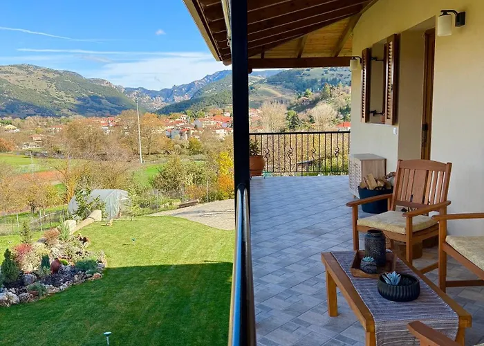 Alexi's House Semesterbostad